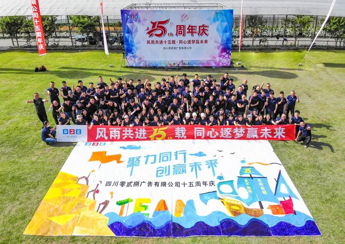 从方向盘到广告工厂 一位司机的2000平米逆袭之路